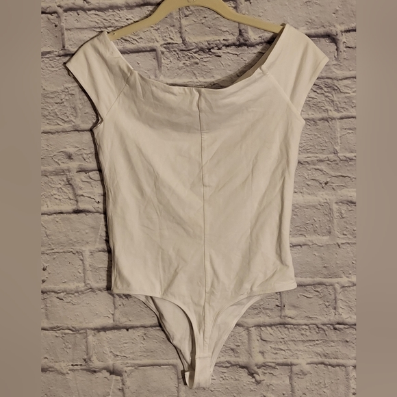 🤍Everlane NWOT Off Shoulder White Thong Bodysuit - Picture 5 of 13
